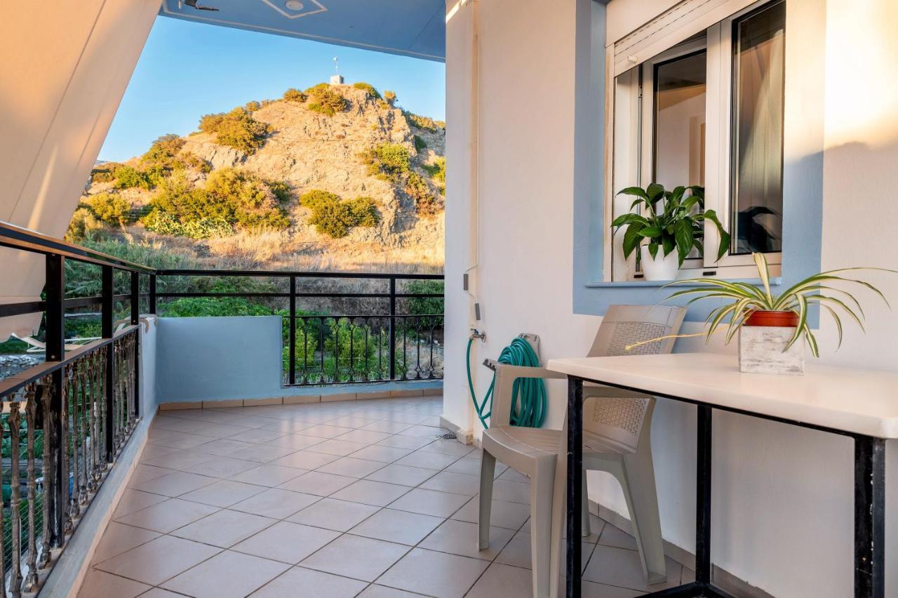 Apartment Soso's -vacations Next To The *
